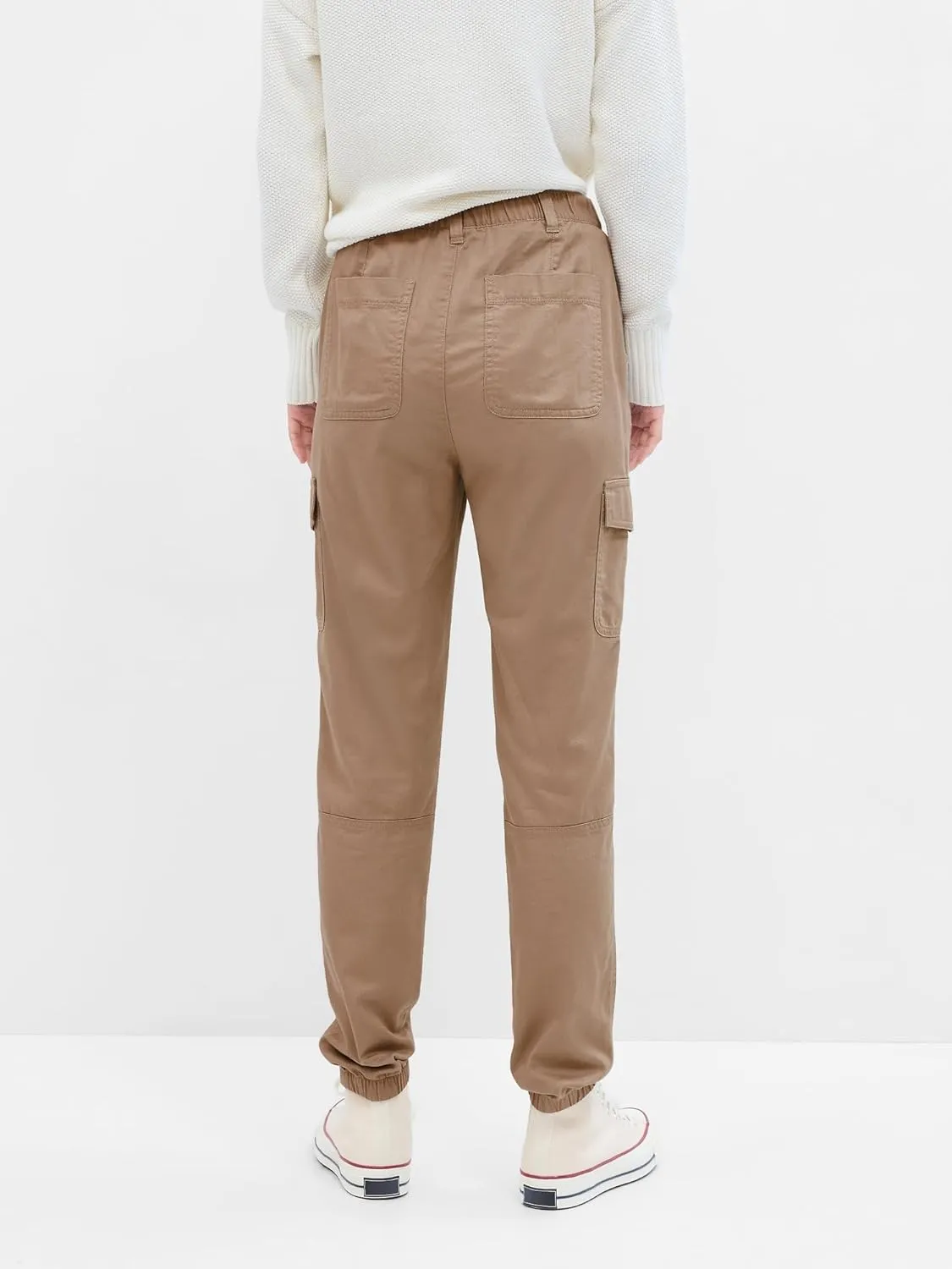 GAP Women's Girlfriend Cargo Jogger