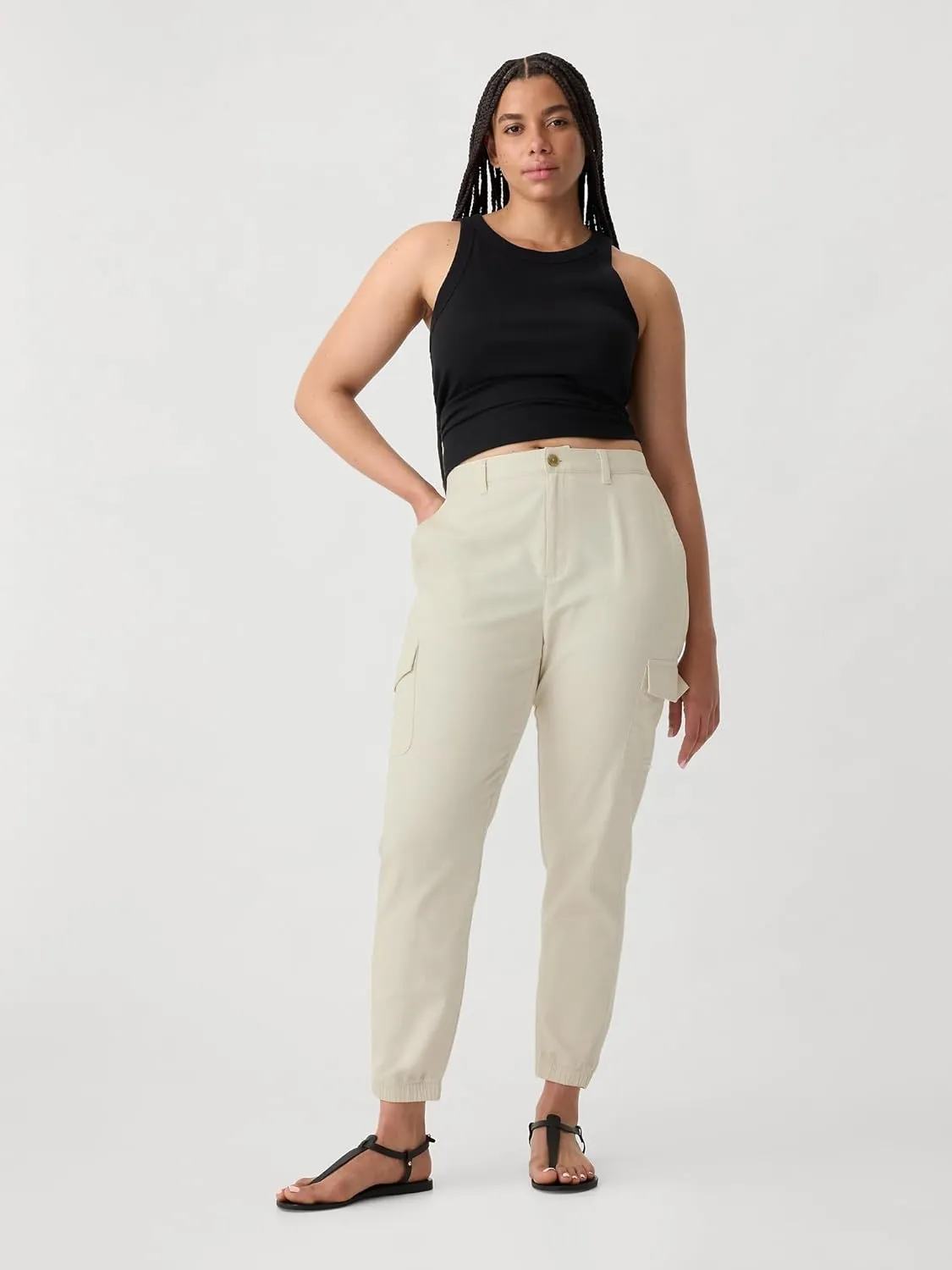 GAP Women's Girlfriend Cargo Jogger