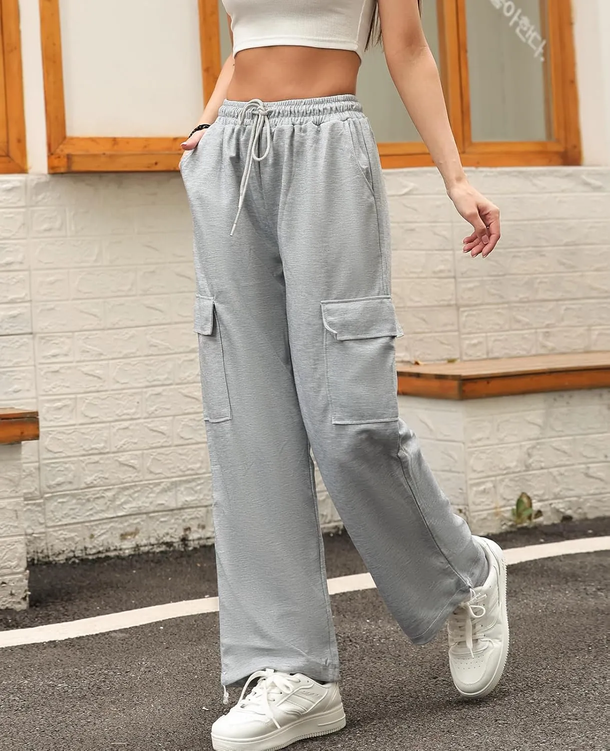 Womens Cargo Sweatpants Drawstring Elastic Waist Joggers Pants Baggy Athletic Y2K Trousers with Pockets