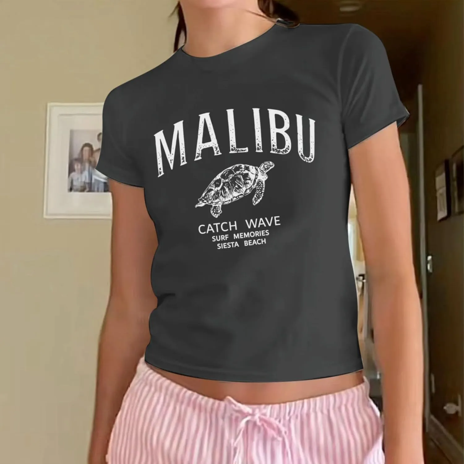 Y2k Graphic Baby Tees for Women Malibu Sea Turtles Cropped Tshirt E-Girl Aesthetic Shirts Vintage Summer Crop Tops